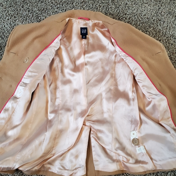 Coat - Picture 3 of 4